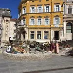 Lukadora Apartment *